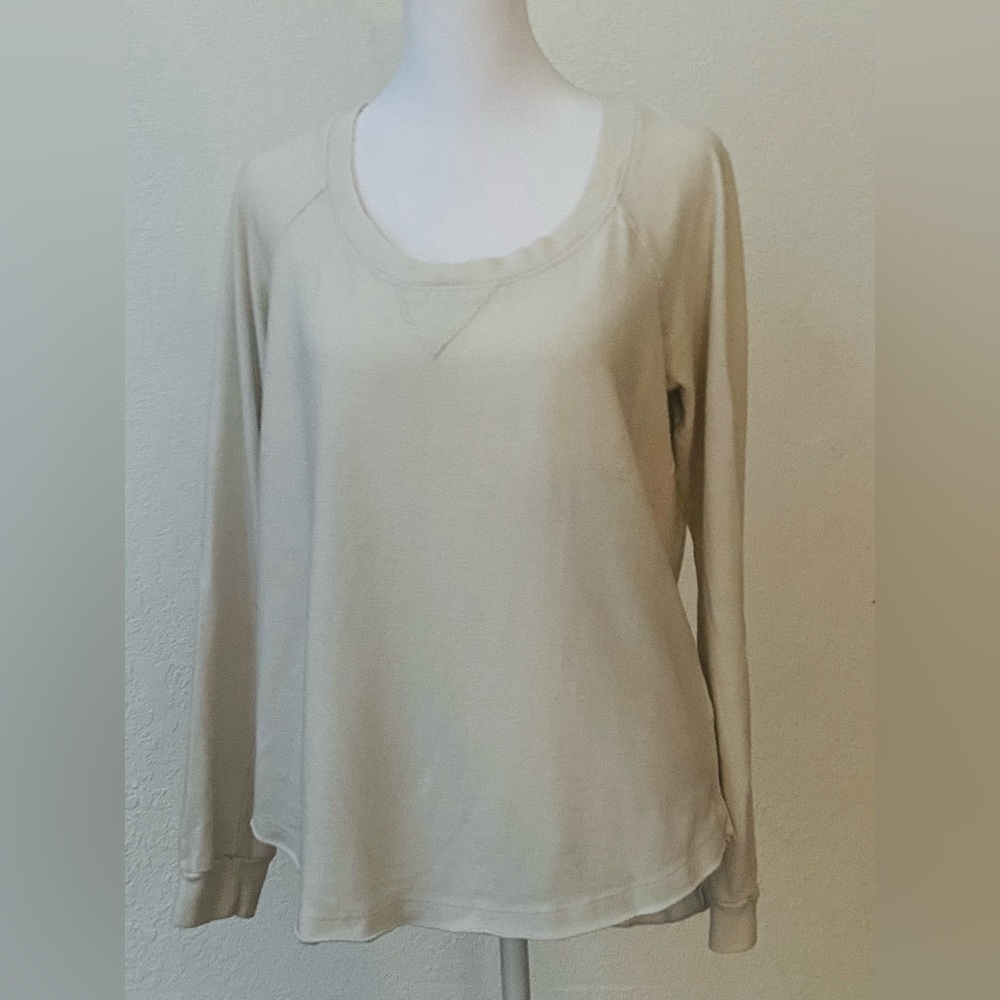 Scoop neck light weight sweat shirt by Splendid